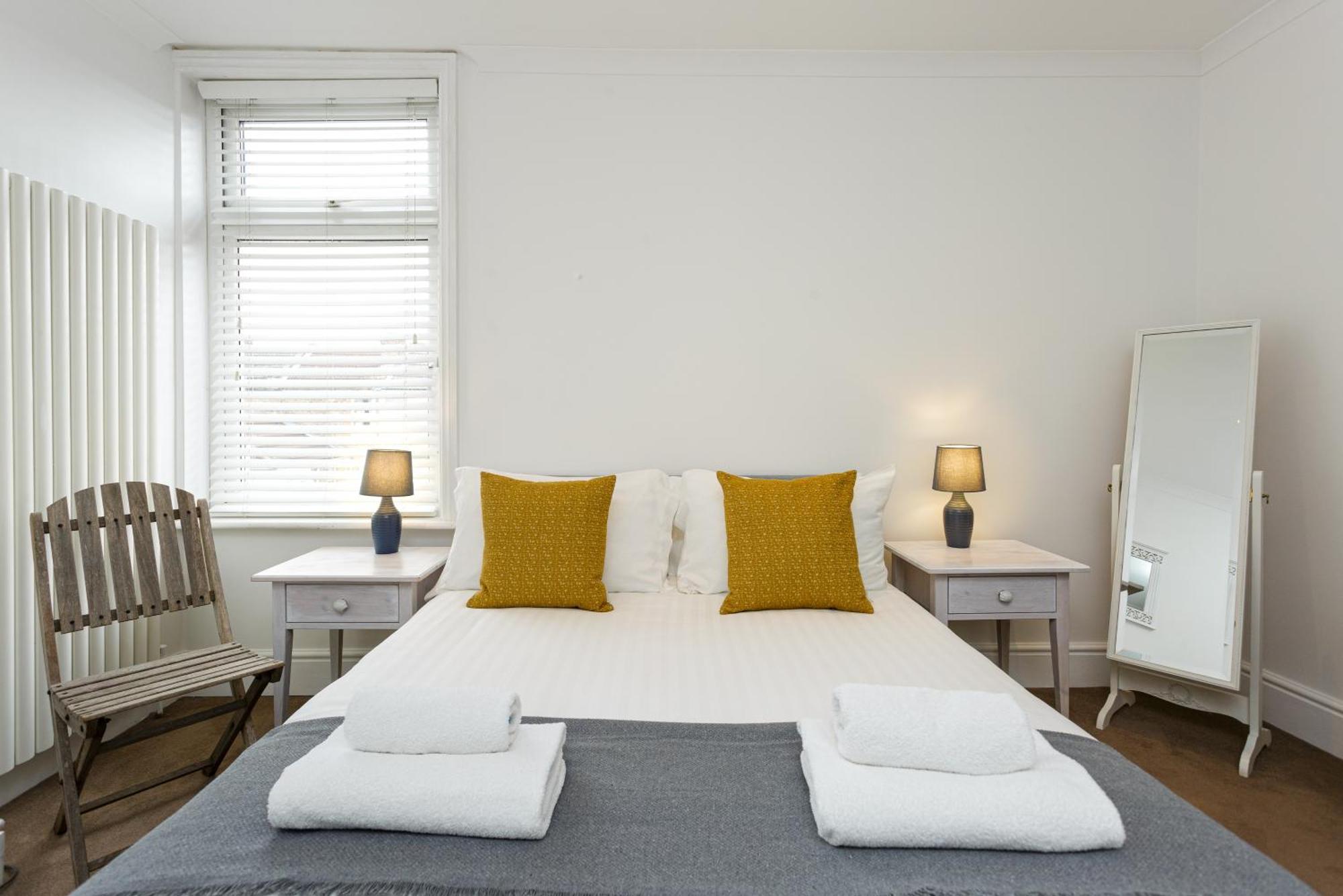 Percy Terrace - Charming 2 Bedroom Town House Portsmouth Eksteriør billede